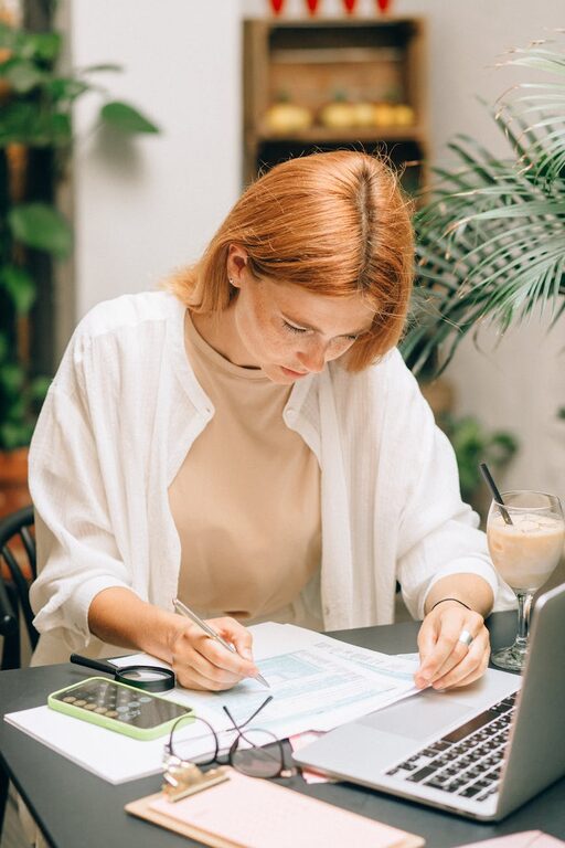 Simple Budget Habits for Everyday Life to Save More Effortlessly