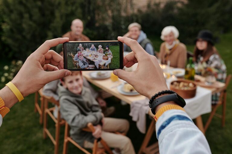 Beginner Tips for Taking Better Phone Photos Every Time